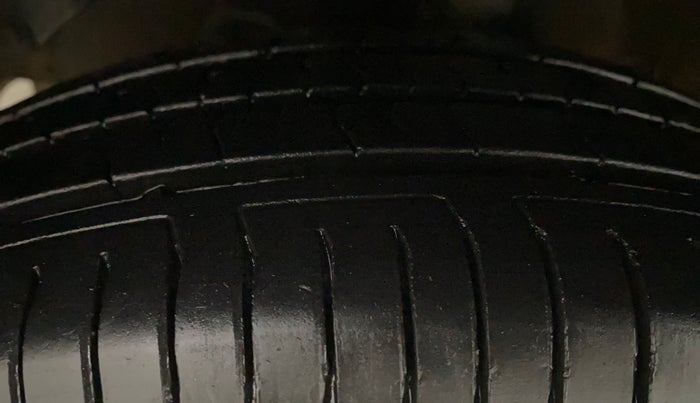 2020 Hyundai GRAND I10 NIOS SPORTZ AMT 1.2 KAPPA VTVT, Petrol, Automatic, 70,161 km, Left Front Tyre Tread