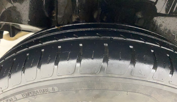 2020 Maruti Swift VXI, Petrol, Manual, 28,017 km, Right Rear Tyre Tread