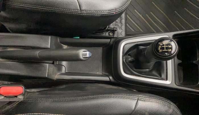2020 Maruti Swift VXI, Petrol, Manual, 28,017 km, Gear Lever
