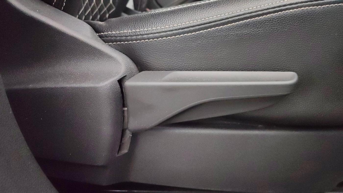 2021 Skoda KUSHAQ AMBITION 1.0L TSI AT, Petrol, Automatic, 56,814 km, Driver Side Adjustment Panel