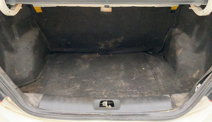 2014 Maruti Swift Dzire VXI, Petrol, Manual, 37,887 km, Boot Inside