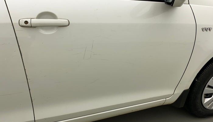 2014 Maruti Swift Dzire VXI, Petrol, Manual, 37,887 km, Driver-side door - Minor scratches
