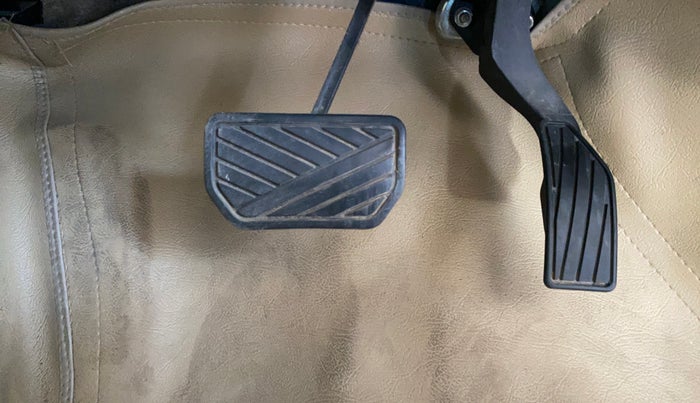 2018 Maruti Ertiga VXI AT, Petrol, Automatic, 58,080 km, Pedals