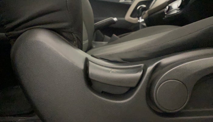 2016 Hyundai Creta  SX 1.6 Petrol , Petrol, Manual, 72,660 km, Driver Side Adjustment Panel