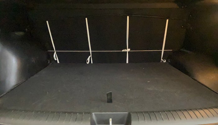 2016 Hyundai Creta  SX 1.6 Petrol , Petrol, Manual, 72,660 km, Boot Inside