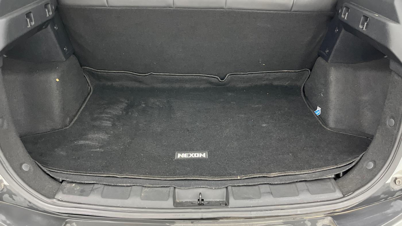2025 Tata NEXON Pure Plus (S) 1.2 iCNG 6MT, CNG, Manual, 27,740 km, Boot Inside