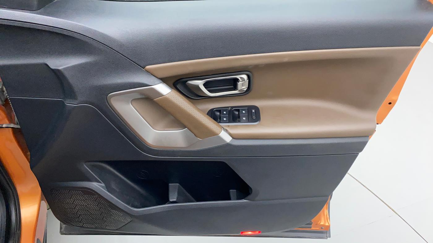 2019 Tata Harrier XZ 2.0L Kryotec, Diesel, Manual, 35,759 km, Driver Side Door Panels Control