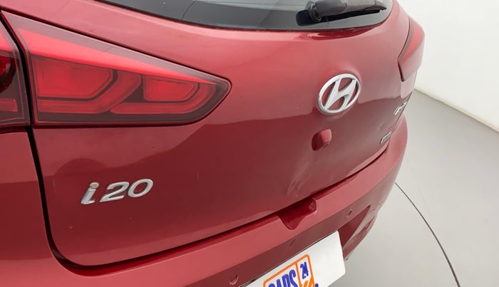 2014 Hyundai Elite i20 ASTA 1.2, CNG, Manual, 1,07,819 km, Dicky (Boot door) - Slightly rusted