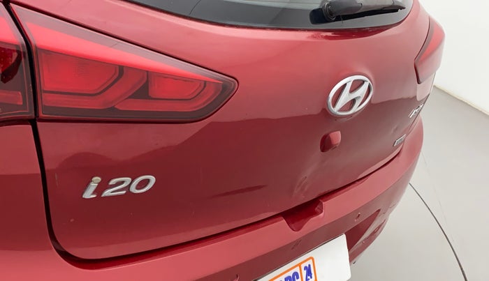 2014 Hyundai Elite i20 ASTA 1.2, CNG, Manual, 1,07,819 km, Dicky (Boot door) - Paint has minor damage