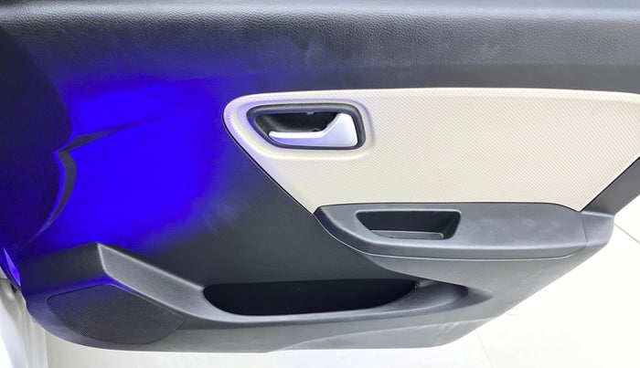 2022 Maruti Alto VXI, Petrol, Manual, 10,165 km, Driver Side Door Panels Control