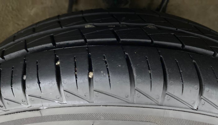 2022 Maruti Alto VXI, Petrol, Manual, 10,165 km, Right Front Tyre Tread