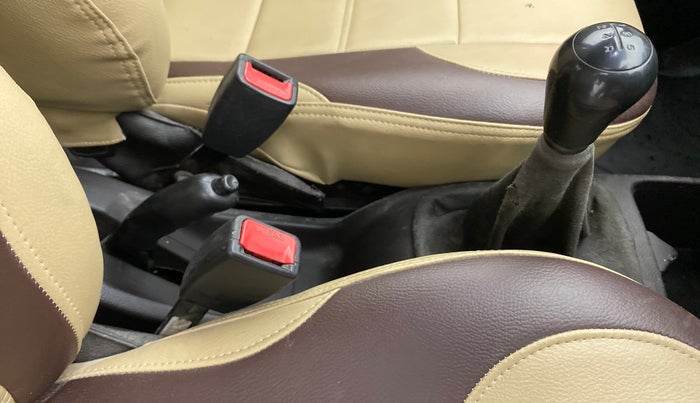 2013 Hyundai Eon MAGNA +, Petrol, Manual, 91,731 km, Gear Lever