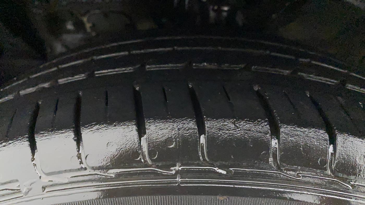 2020 KIA SELTOS HTX PLUS AT1.5 DIESEL, Diesel, Automatic, 32,089 km, Left Front Tyre Tread