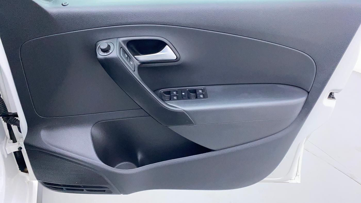 2020 Volkswagen Polo HIGHLINE PLUS 1.0 TSI, Petrol, Manual, 9,038 km, Driver Side Door Panels Controls