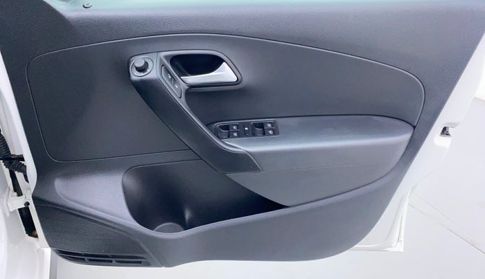 2020 Volkswagen Polo HIGHLINE PLUS 1.0 TSI, Petrol, Manual, 9,038 km, Driver Side Door Panels Controls