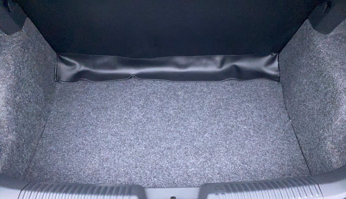 2020 Volkswagen Polo HIGHLINE PLUS 1.0 TSI, Petrol, Manual, 9,038 km, Boot inside view