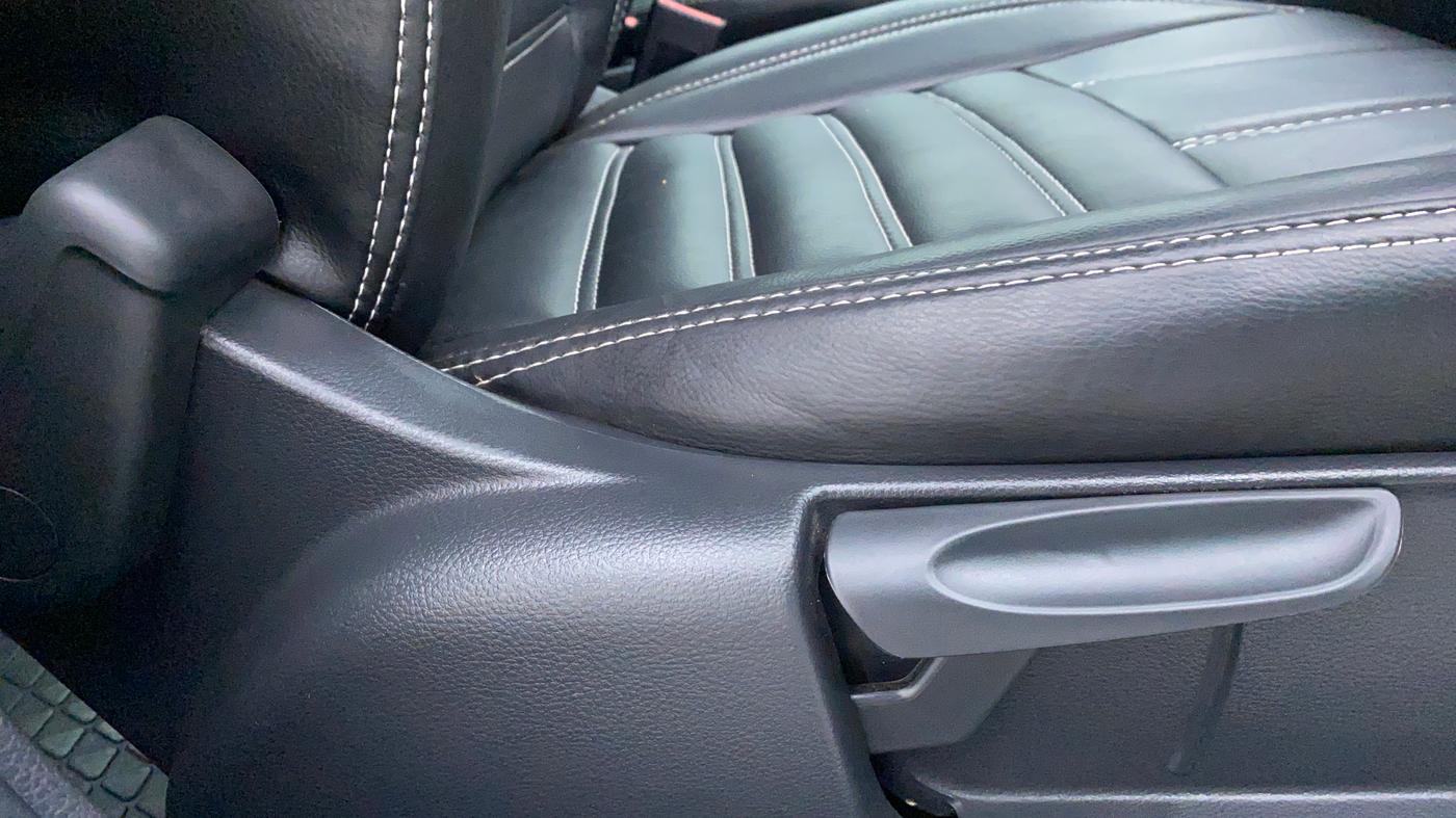 2020 Volkswagen Polo HIGHLINE PLUS 1.0 TSI, Petrol, Manual, 9,038 km, Driver Side Adjustment Panel