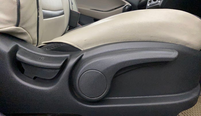 2019 Hyundai Elite i20 SPORTZ PLUS 1.2, Petrol, Manual, 47,256 km, Driver Side Adjustment Panel