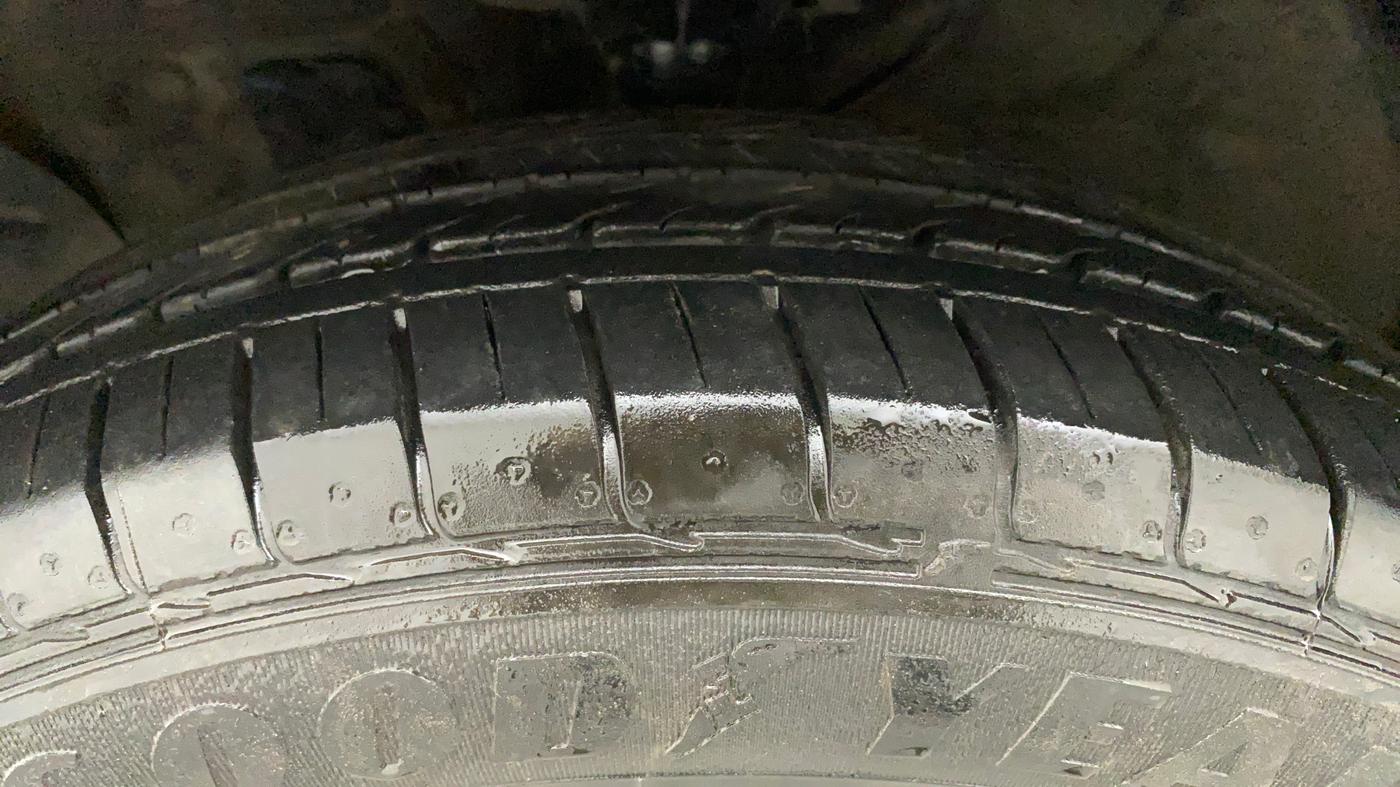2017 Hyundai Creta SX PLUS AT 1.6 PETROL, Petrol, Automatic, 71,174 km, Left Front Tyre Tread