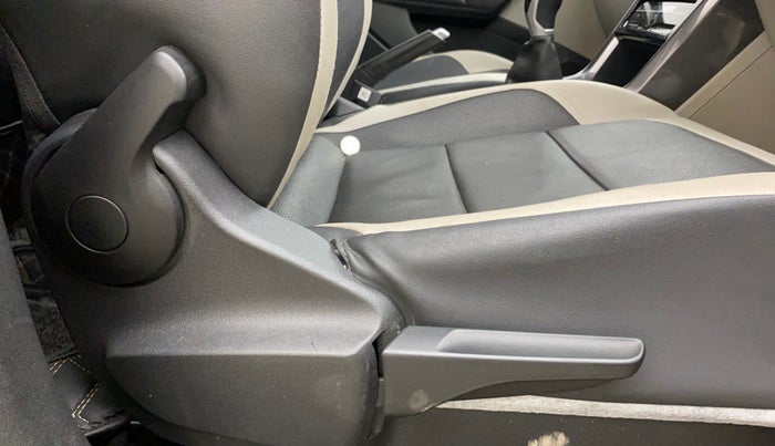 2023 Volkswagen TAIGUN TOPLINE 1.0 TSI MT, Petrol, Manual, 23,978 km, Driver Side Adjustment Panel