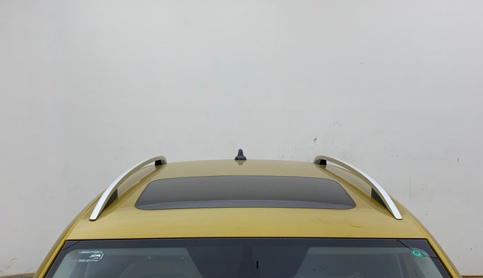 2023 Volkswagen TAIGUN TOPLINE 1.0 TSI MT, Petrol, Manual, 23,978 km, Moonroof/ Sunroof