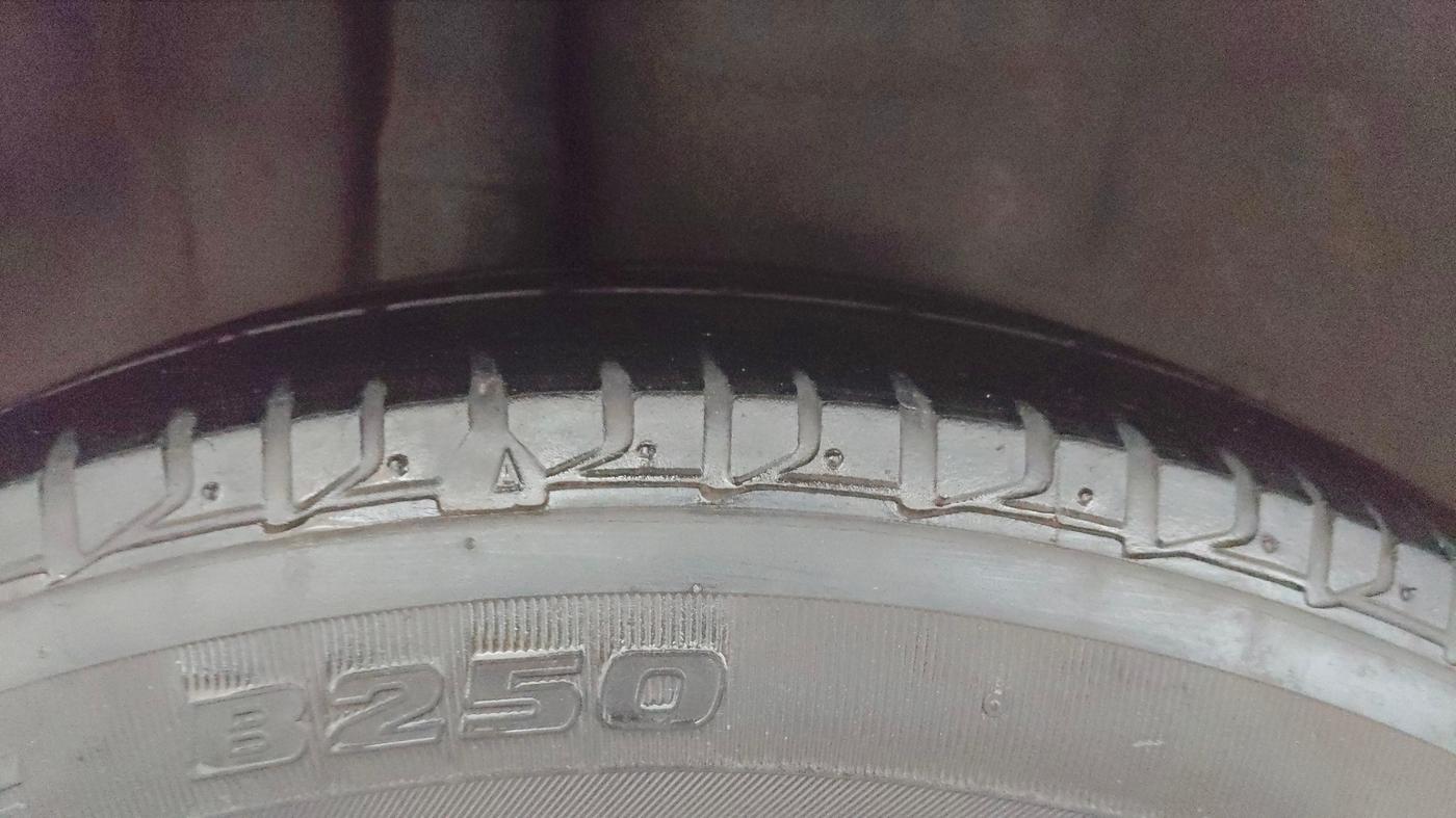 2015 Honda City 1.5L I-VTEC VX, CNG, Manual, 1,00,670 km, Right Rear Tyre Tread
