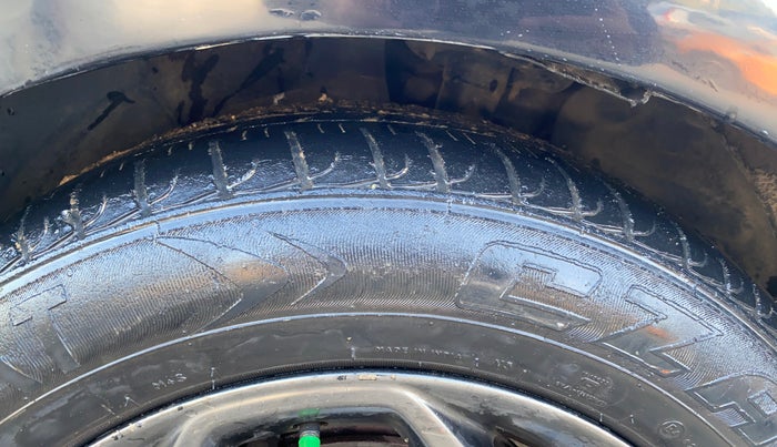 2019 Ford Ecosport TITANIUM 1.5L SPORTS(SUNROOF) DIESEL, Diesel, Manual, 61,452 km, Left Front Tyre Tread