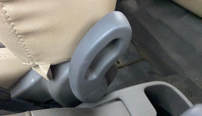 2012 Hyundai i10 SPORTZ 1.2 AT, Petrol, Automatic, 39,335 km, Driver Side Adjustment Panel