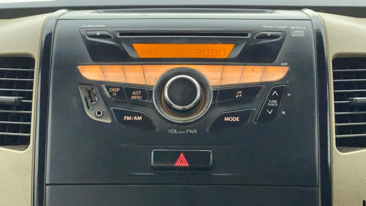 2017 Maruti Wagon R 1.0 VXI, Petrol, Manual, 75,779 km, Infotainment System