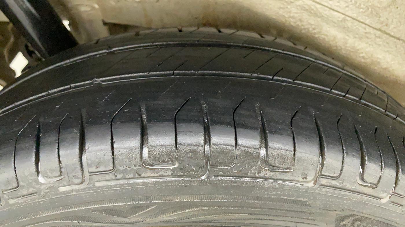 2017 Maruti Wagon R 1.0 VXI, Petrol, Manual, 75,779 km, Right Rear Tyre Tread