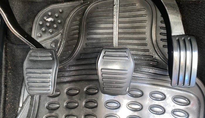 2012 Ford Figo TITANIUM 1.4 DIESEL, Diesel, Manual, 1,20,381 km, Pedals