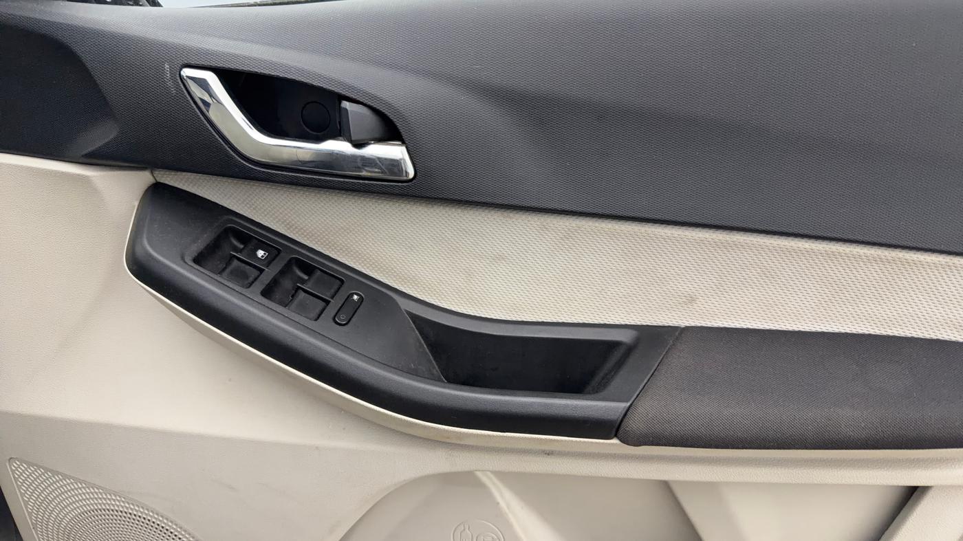 2024 Tata TIGOR XZA Plus iCNG , CNG, Automatic, 65,368 km, Driver Side Door Panels Control