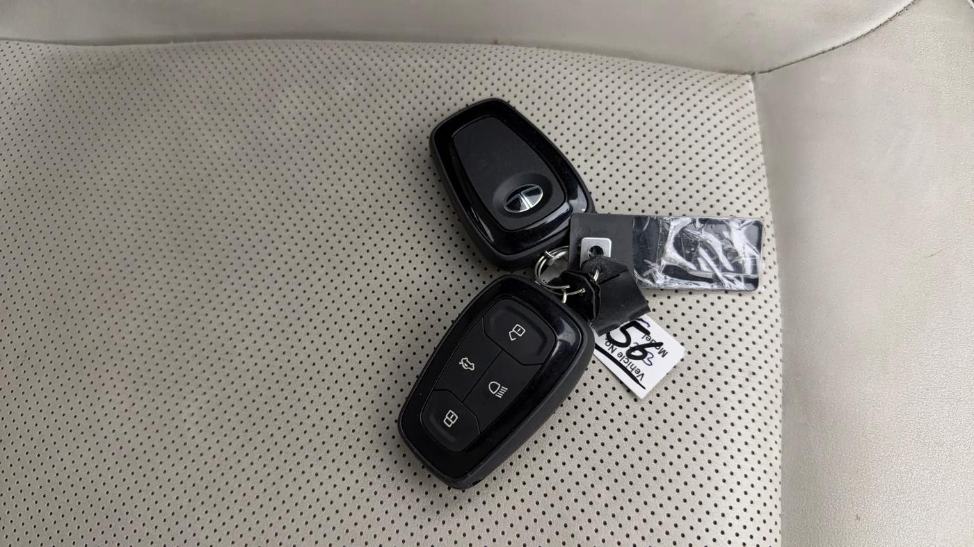 2024 Tata TIGOR XZA Plus iCNG , CNG, Automatic, 65,368 km, Key Close Up