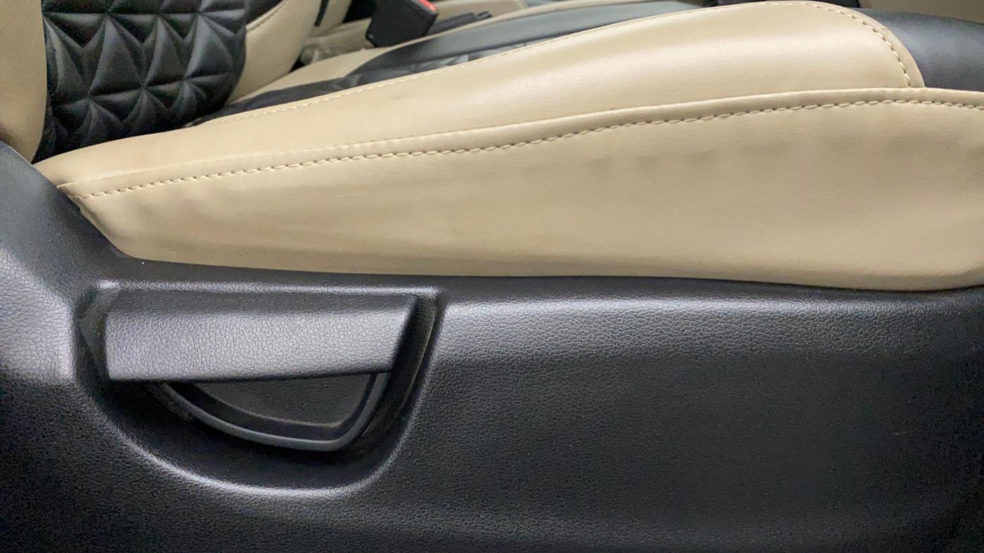 2020 Hyundai NEW SANTRO SPORTZ 1.1, Petrol, Manual, 32,757 km, Driver Side Adjustment Panel