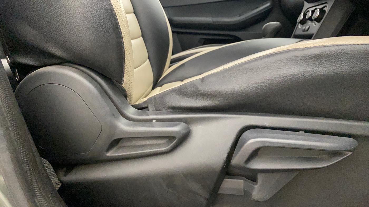 2021 Tata TIAGO NRG XZ MT, Petrol, Manual, 1,12,255 km, Driver Side Adjustment Panel