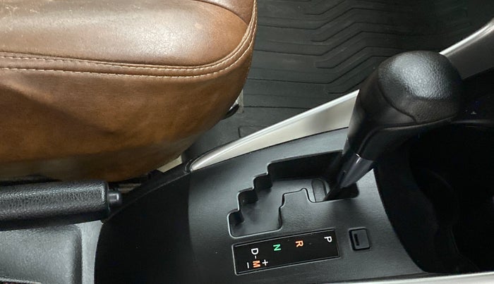 2018 Toyota YARIS J CVT, Petrol, Automatic, 26,940 km, Gear Lever