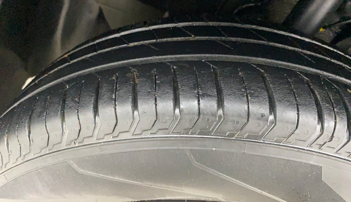 2022 Tata PUNCH PURE MT, Petrol, Manual, 34,449 km, Left Front Tyre Tread