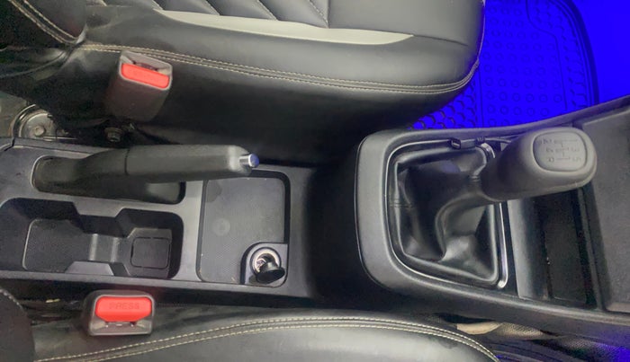 2022 Tata PUNCH PURE MT, Petrol, Manual, 34,449 km, Gear Lever