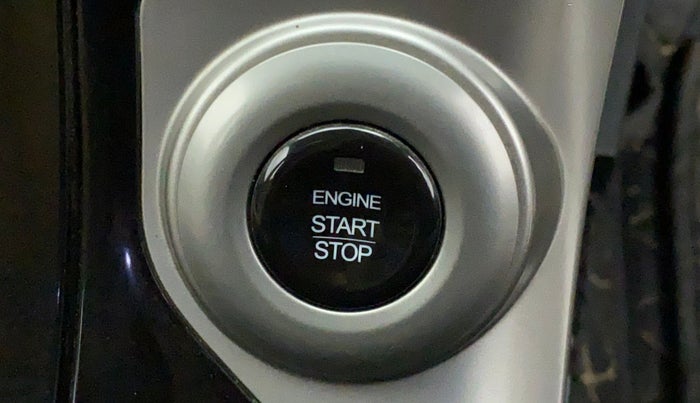 2019 Mahindra XUV500 W11, Diesel, Manual, 64,672 km, Keyless Start/ Stop Button