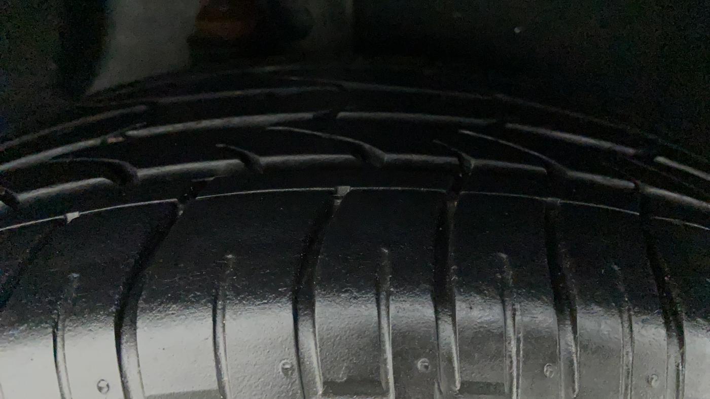 2019 Hyundai Creta 1.6 VTVT SX AUTO, Petrol, Automatic, 15,086 km, Right Rear Tyre Tread