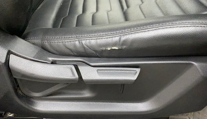2021 KIA SONET HTK PLUS 1.5 AT, Diesel, Automatic, 85,480 km, Driver Side Adjustment Panel