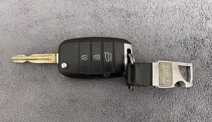 2021 KIA SONET HTK PLUS 1.5 AT, Diesel, Automatic, 85,480 km, Key Close Up