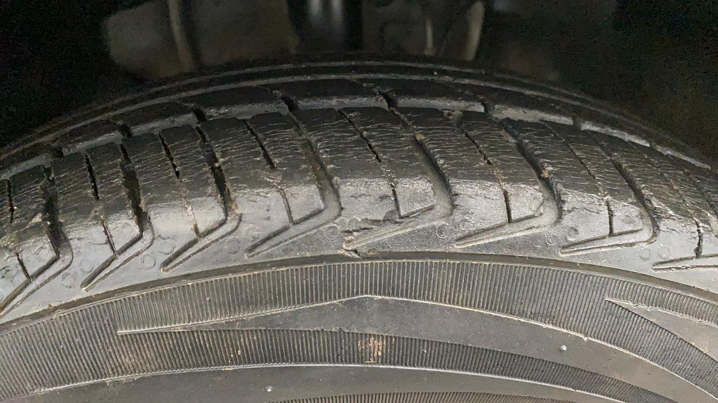 2019 Tata Tiago XE PETROL, Petrol, Manual, 23,034 km, Right Front Tyre Tread