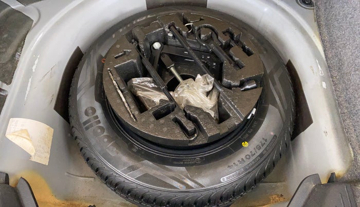 2017 Volkswagen Ameo HIGHLINE 1.2, Petrol, Manual, 41,726 km, Spare Tyre