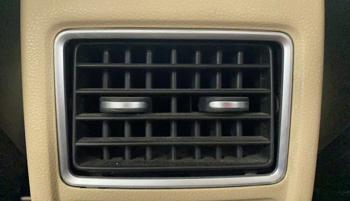 2017 Volkswagen Ameo HIGHLINE 1.2, Petrol, Manual, 41,726 km, Rear AC Vents