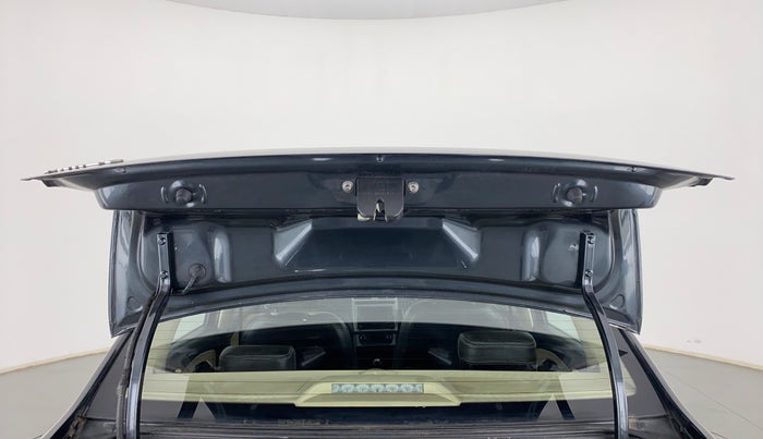 2017 Volkswagen Ameo HIGHLINE 1.2, Petrol, Manual, 41,726 km, Boot Door Open