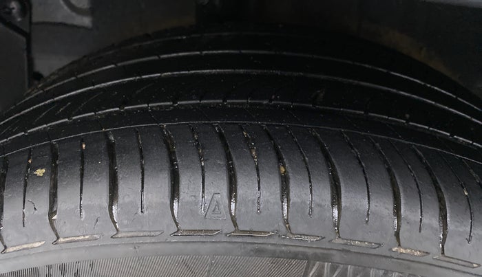 2021 Hyundai NEW I20 ASTA 1.2 MT, Petrol, Manual, 18,526 km, Right Rear Tyre Tread