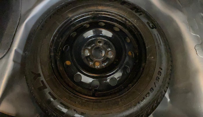 2015 Maruti Swift Dzire VXI, Petrol, Manual, 60,740 km, Spare Tyre