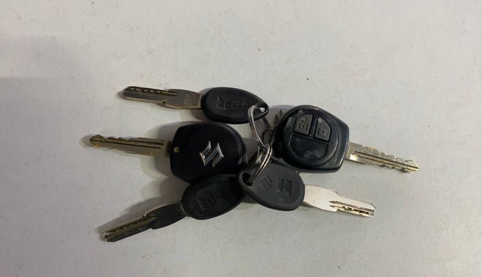 2015 Maruti Swift Dzire VXI, Petrol, Manual, 60,740 km, Key Close Up