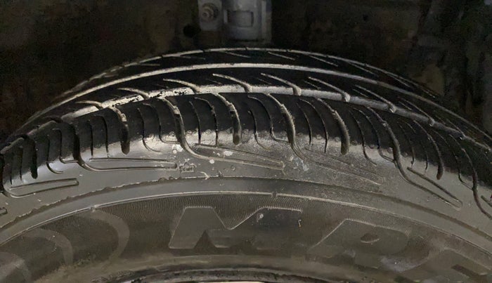 2015 Maruti Swift Dzire VXI, Petrol, Manual, 60,740 km, Right Front Tyre Tread